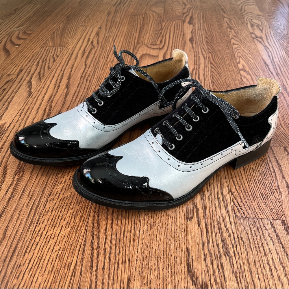 John Fluevog Biblio Cole silver & black wingtip brogues - 11.5W/9.5M (fits 11/9)